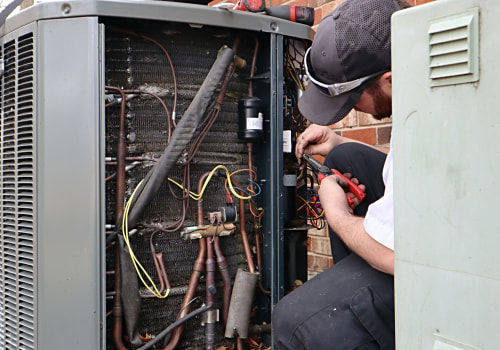 What Training Do HVAC Maintenance Technicians Need to Have in Florida?